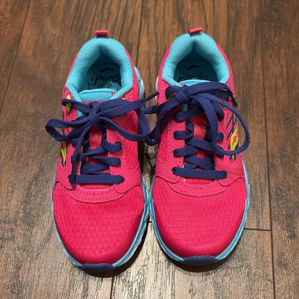 NWOB Saucony Big Kids' Wind 2.0 Sneaker - 12.5M US - Picture 2 of 7